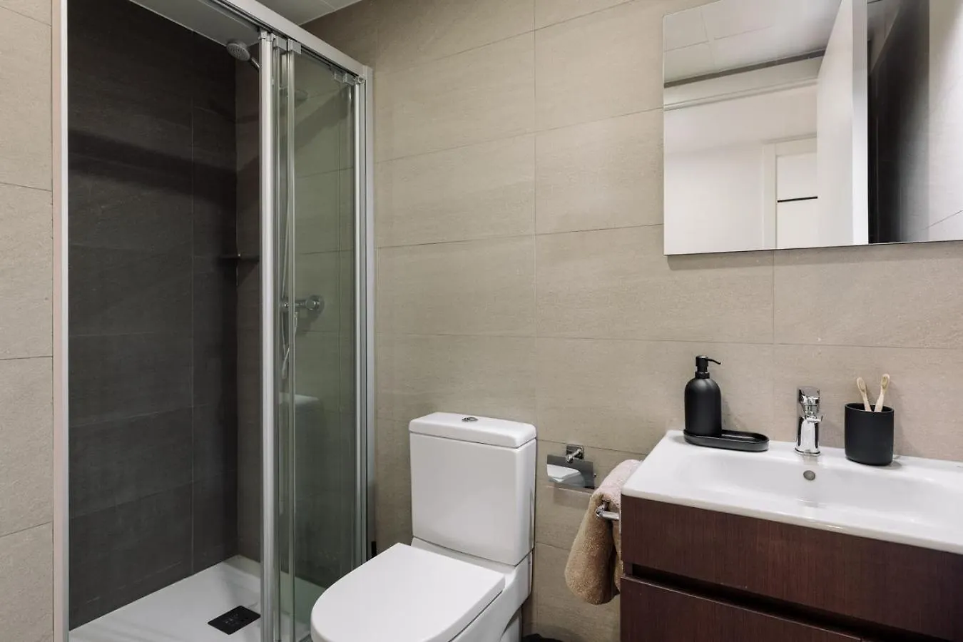 Aliga - 3 Bedroom And Pool In Les Corts Barcelona 0*,  Spanien