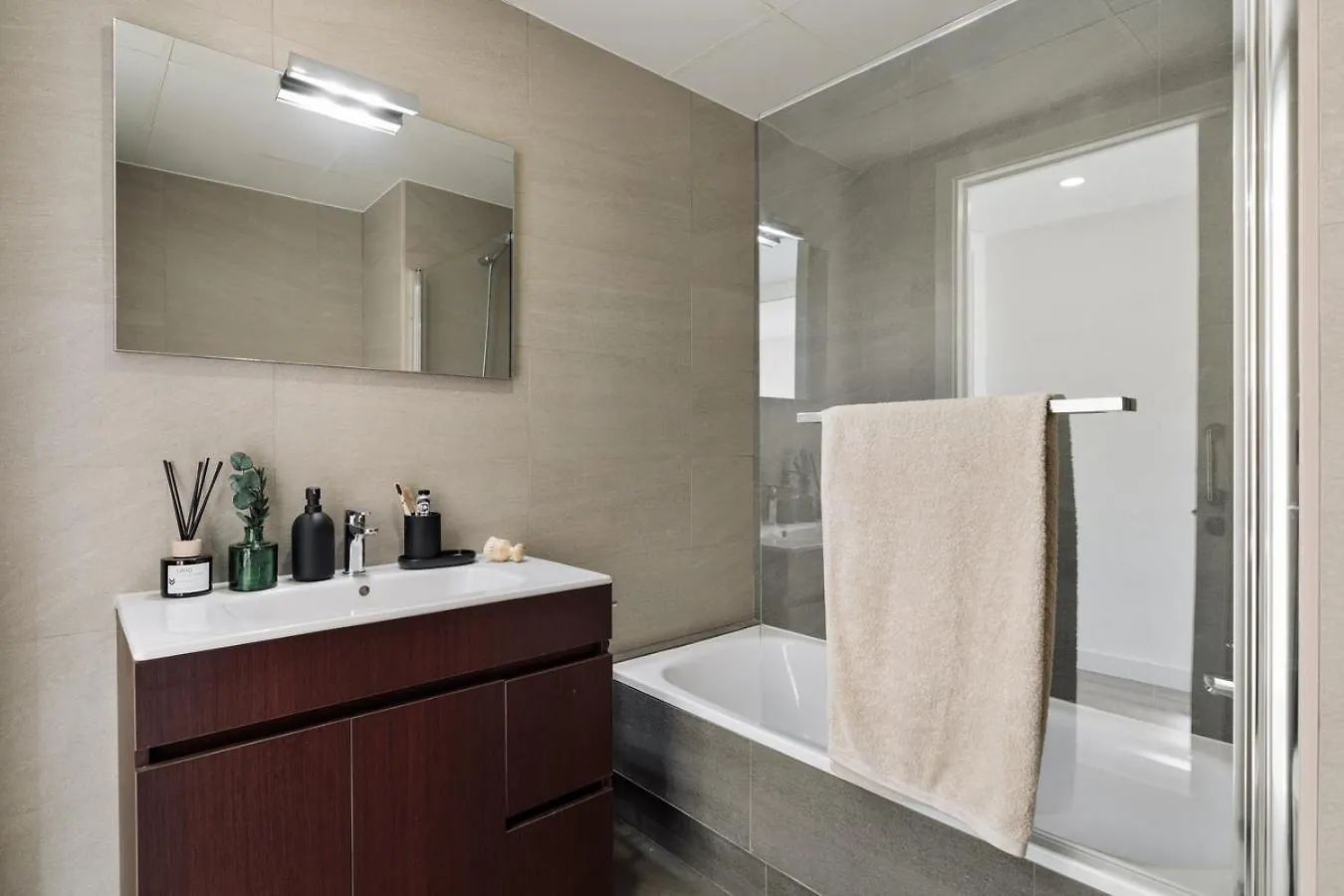 ברצלונה Aliga - 3 Bedroom And Pool In Les Corts דירה