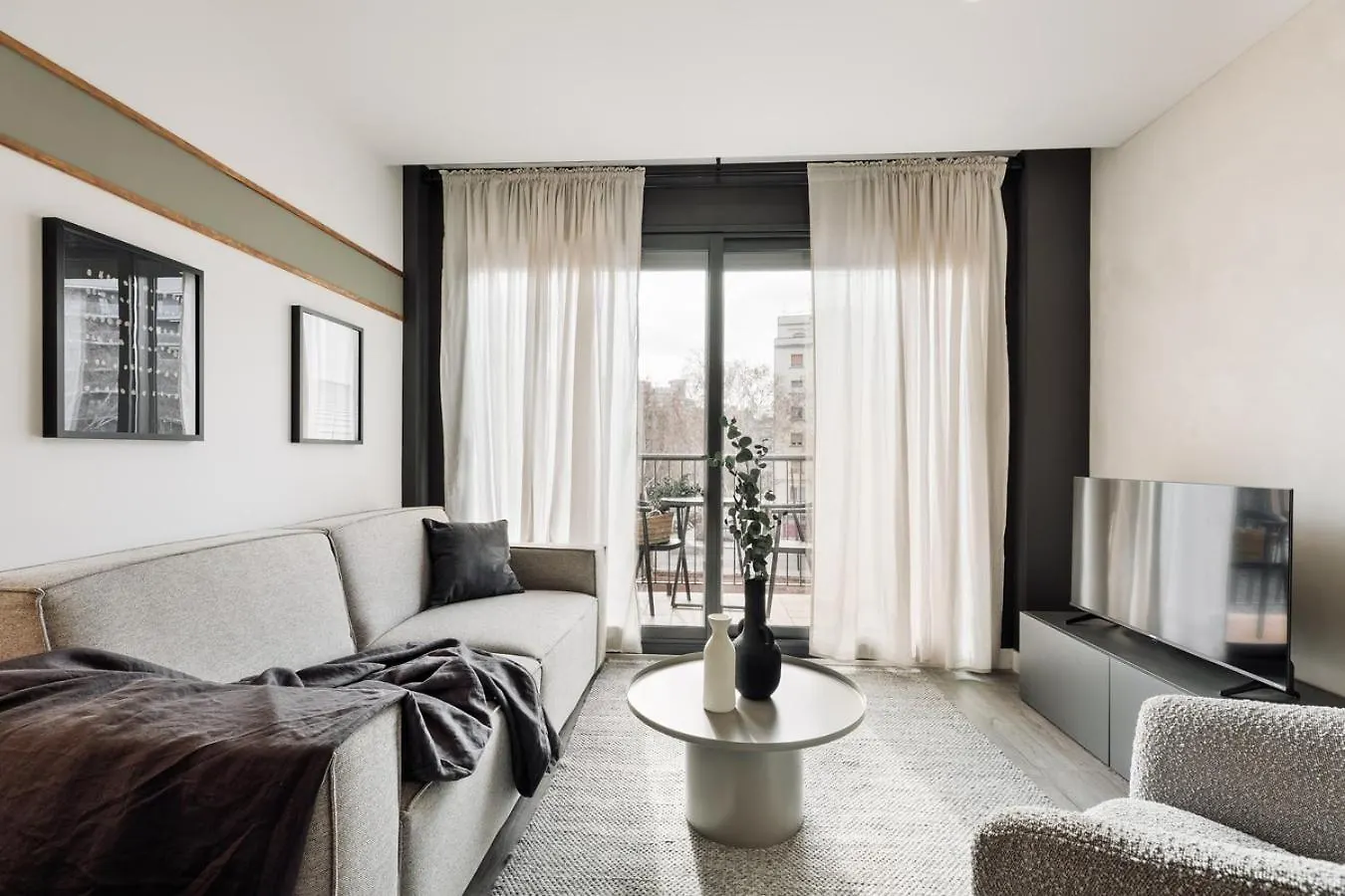 ברצלונה Aliga - 3 Bedroom And Pool In Les Corts ספרד